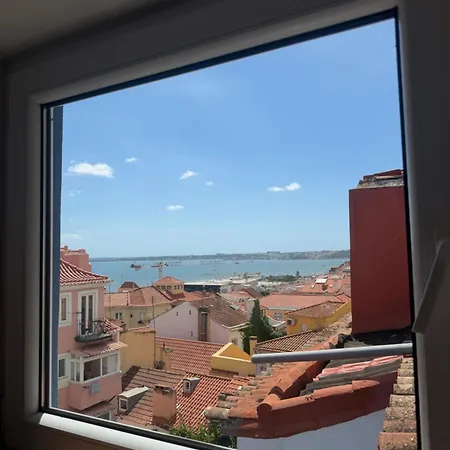 Appartamento Cozy Alfama With River View Lisbona